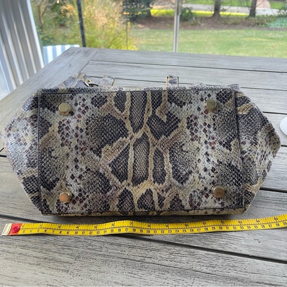 G.I.L.T Snakeskin Patterned Large Tote Bag
(Got It Love It) - Picture 14 of 16